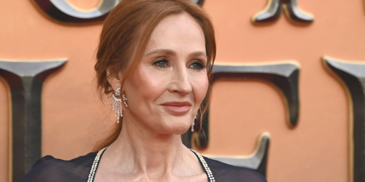 Harry Potter TV Series: J.K. Rowling Visits Set – Updates